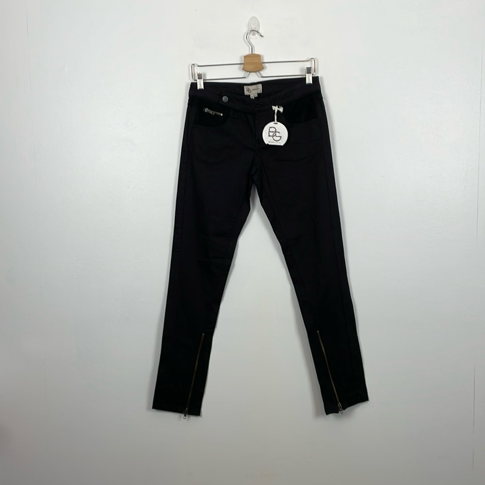 BCBGeneration Jeans Womens 28 Straight Leg Zip Ankles 5 Pockets Lace Design Pant